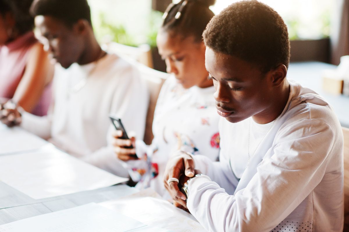De la connectivité à la productivité : pourquoi Haïti a besoin d’une véritable stratégie nationale de transformation numérique de son économie ?
